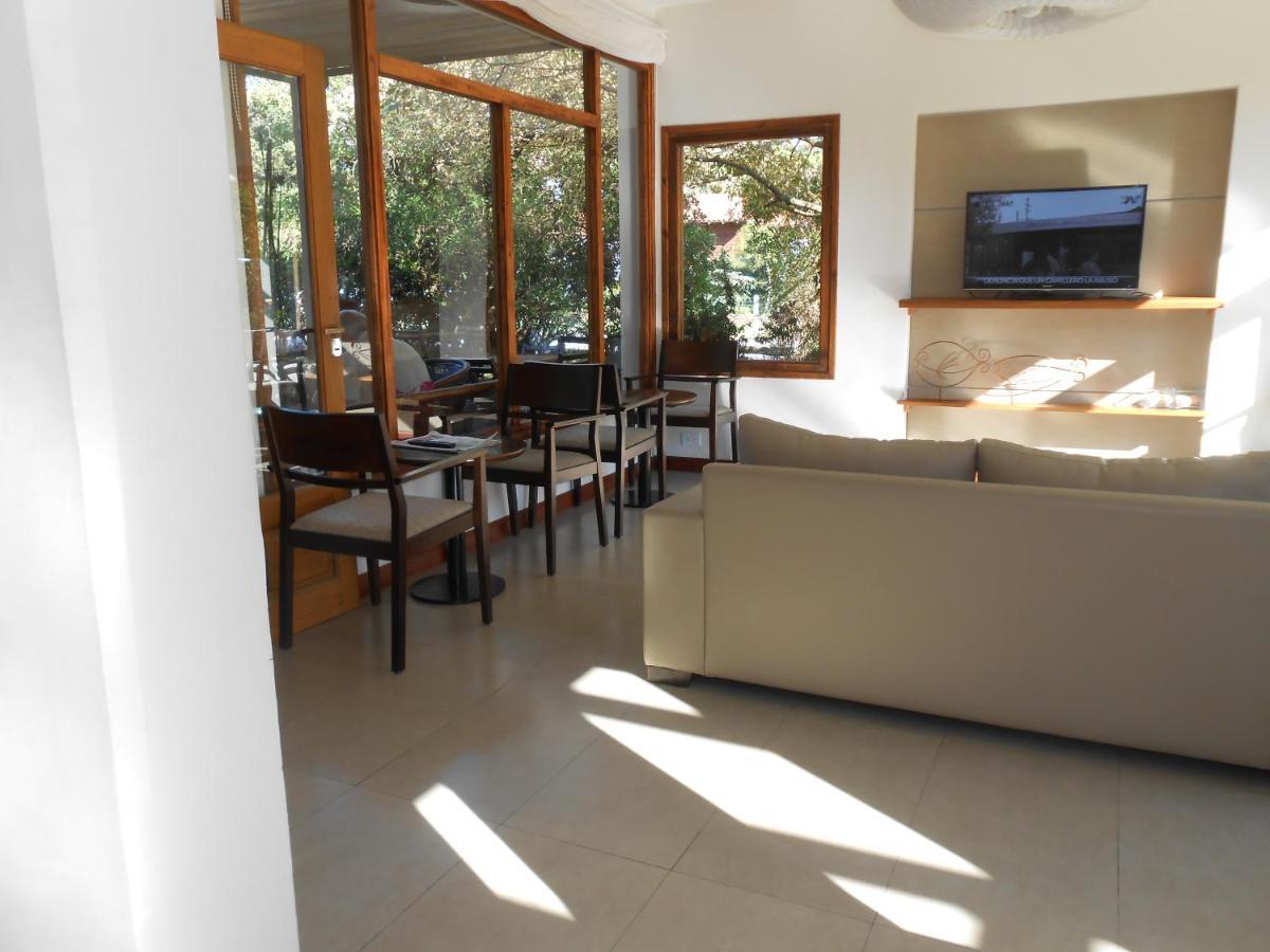 La Posada Hotel Pinamar Esterno foto